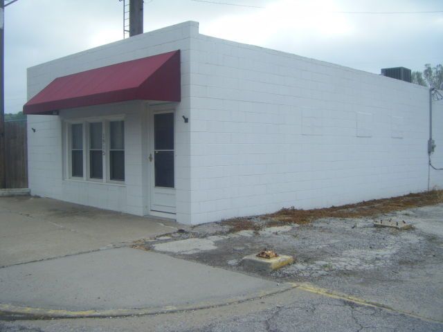 1915 St Joseph Ave, St Joseph, MO 64505