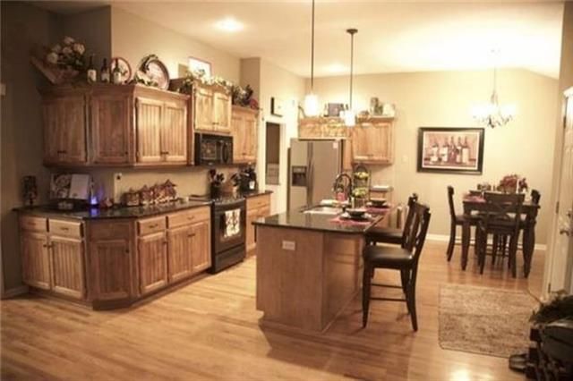 7209 W 144th Pl, Overland Park, KS 66223