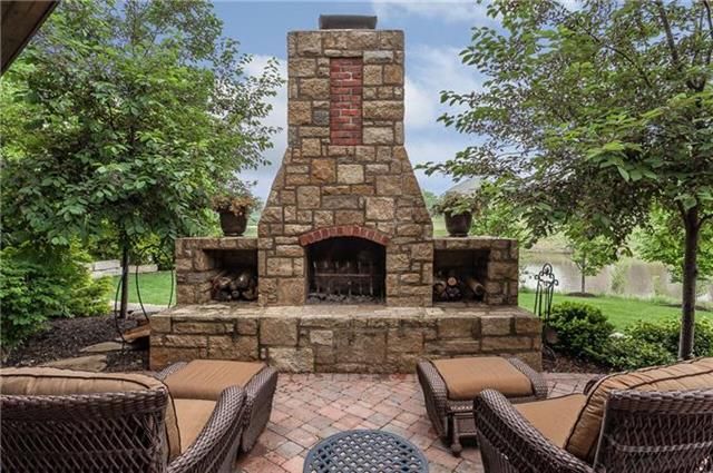 13812 Outlook St, Overland Park, KS 66223
