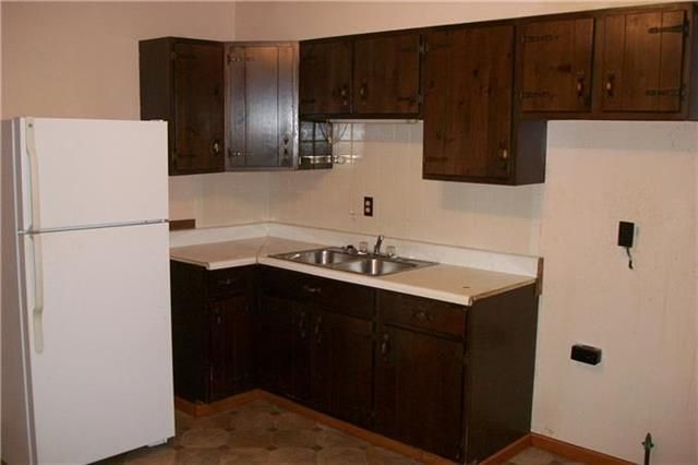 409 Benton St, Pleasant Hill, MO 64080