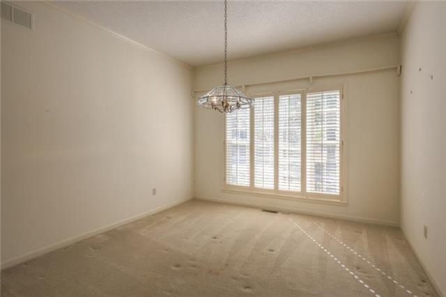 1604 E 131st St, Kansas City, MO 64146