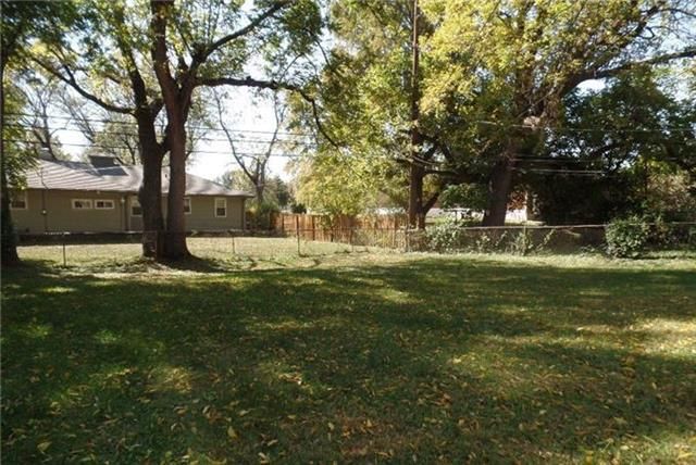 439 E 81st St, Kansas City, MO 64131