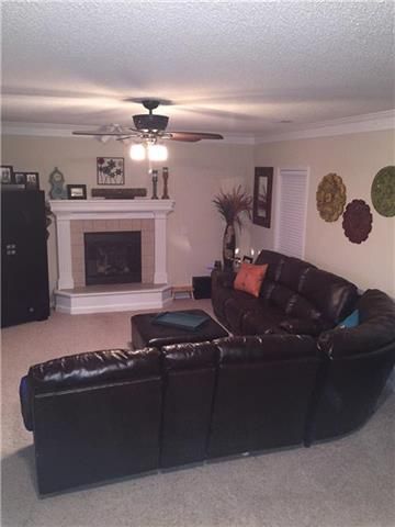 11916 N Tracy Ave, Kansas City, MO 64155