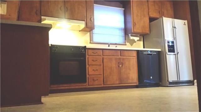 5601 W 97th St, Overland Park, KS 66207