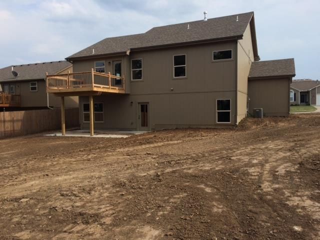 1800 Archer Dr, Raymore, MO 64083