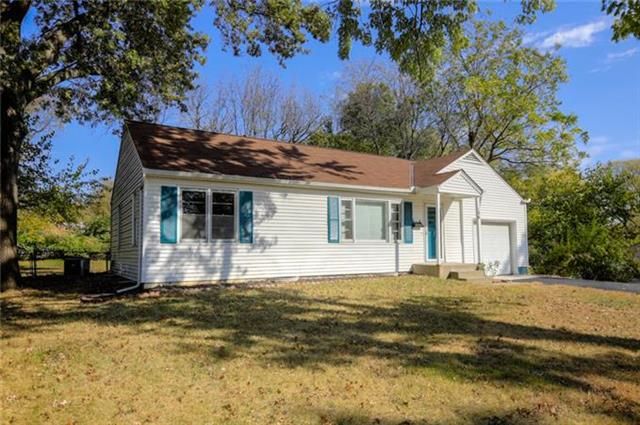106 W 98th St, Kansas City, MO 64114