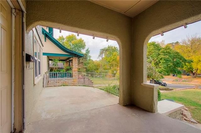3909 Manheim Rd, Kansas City, MO 64110