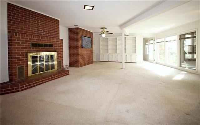 6208 Reinhardt Dr, Fairway, KS 66205