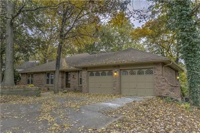 709 NW 40 Ter, Kansas City, MO 64116
