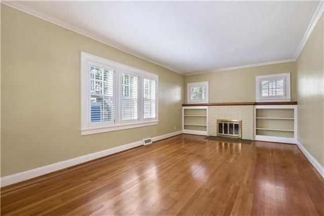 7327 Madison Ave, Kansas City, MO 64114