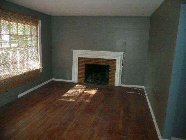 7735 Mercier St, Kansas City, MO 64114
