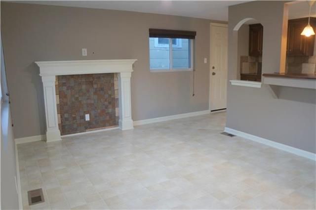 5230 E 28th St, Kansas City, MO 64128