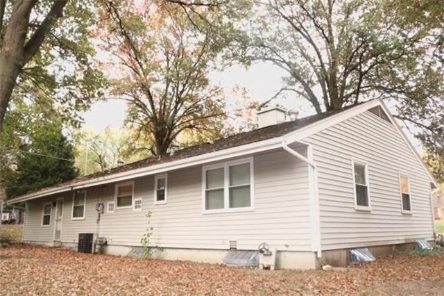 10038 Nall Ave, Overland Park, KS 66207