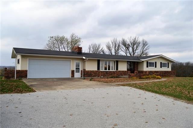 1145 Y Hw, Spickard, MO 64679