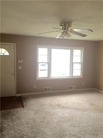 8601 E 77th St, Kansas City, MO 64138