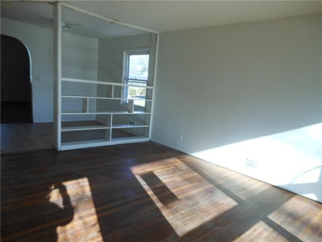 4706 E 40th Ter, Kansas City, MO 64130