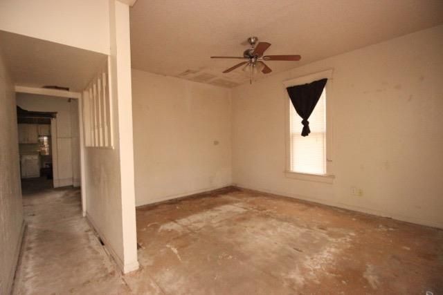 4424 E 10th St, Kansas City, MO 64127