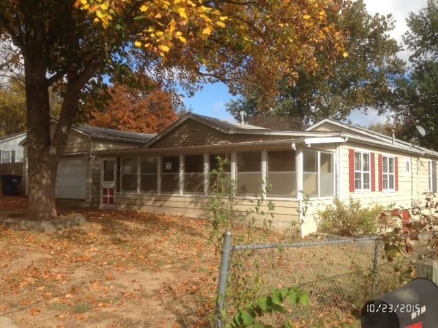 828 Fir St, Eudora, KS 66025