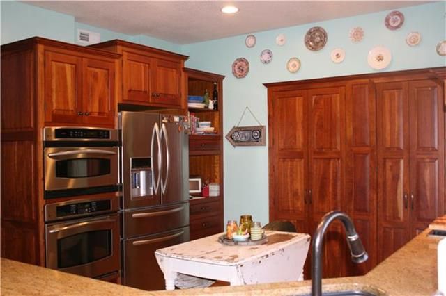 813 Old Paint Rd, Raymore, MO 64083