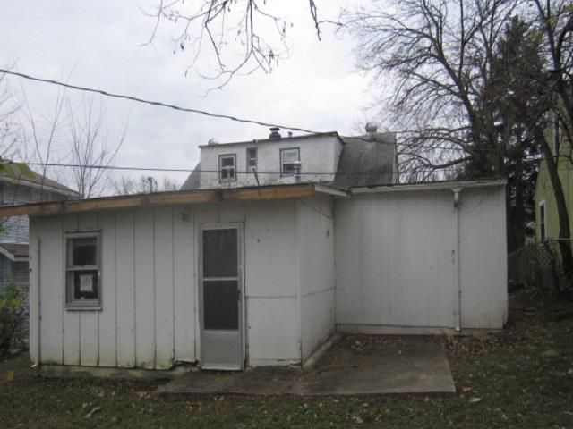 3810 E 53rd Ter, Kansas City, MO 64130