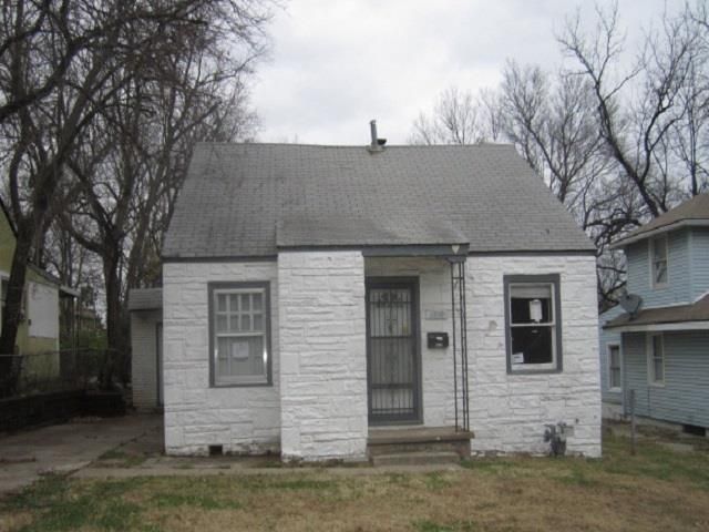 3810 E 53rd Ter, Kansas City, MO 64130