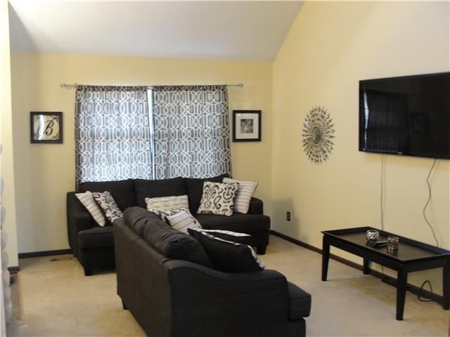 10217 W 86th Ter, Overland Park, KS 66212