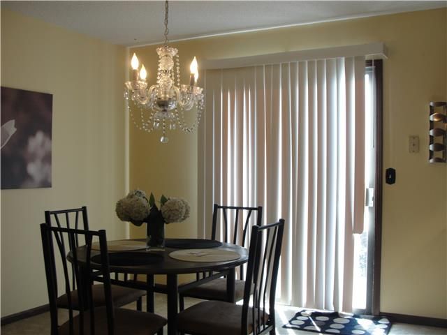 10217 W 86th Ter, Overland Park, KS 66212
