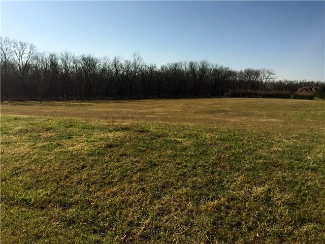 Oakview Dr, Spring Hill, KS 66083