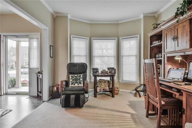 12416 Beverly St, Overland Park, KS 66209