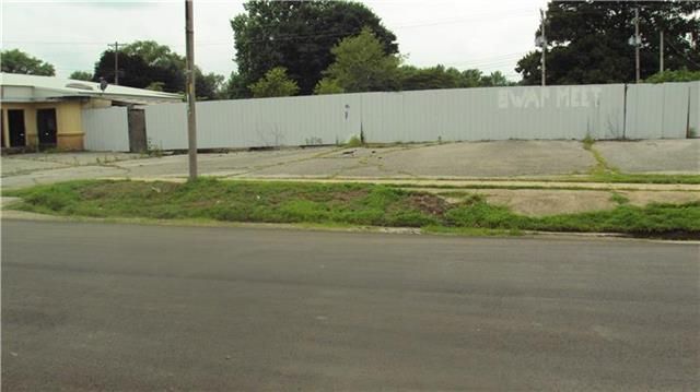 230 S Hudson St, Buckner, MO 64016