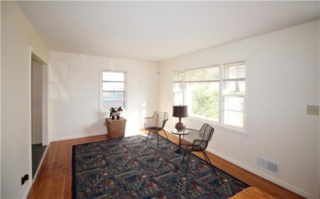8312 Main St, Kansas City, MO 64114
