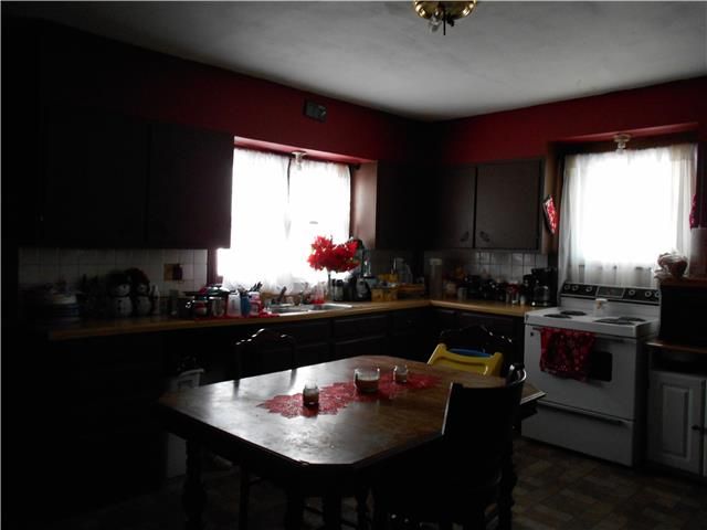 2106 Jefferson St, Lexington, MO 64067