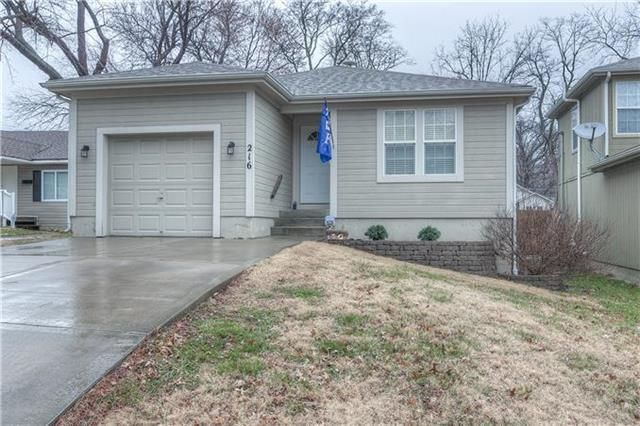 216 E 80th Ter, Kansas City, MO 64114