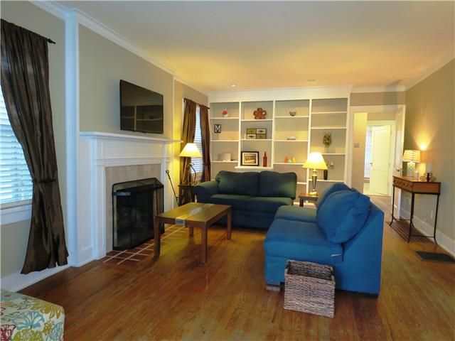 205 E 65th St, Kansas City, MO 64113