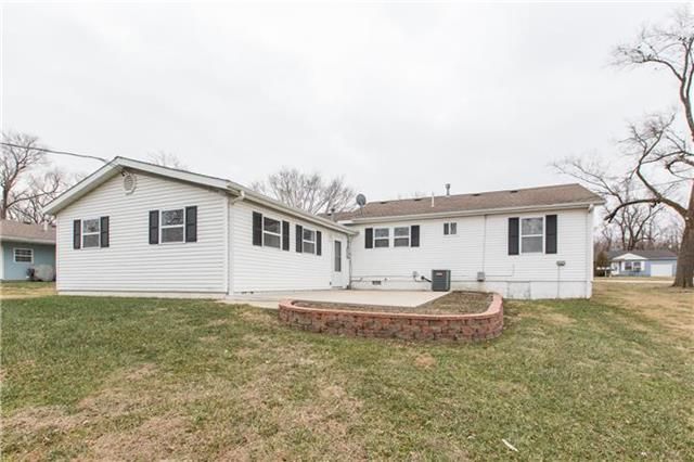 8502 E 47th Ter, Kansas City, MO 64129