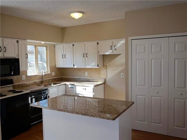 803 E 121st Ter, Kansas City, MO 64146