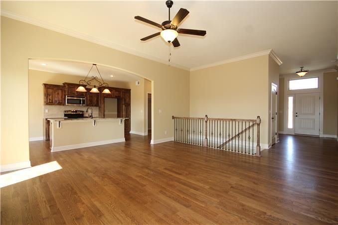 9328 N Gower Ave, Kansas City, MO 64154