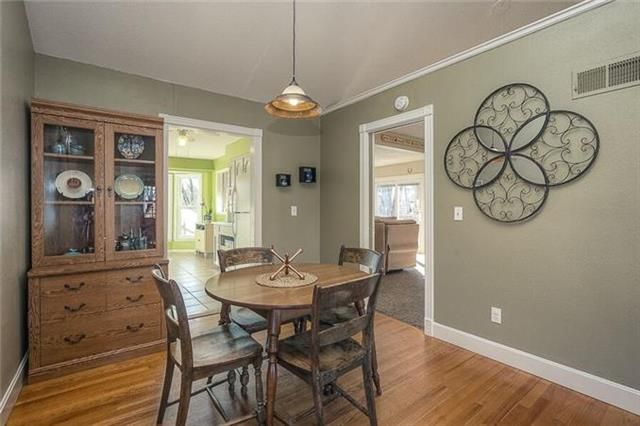 15 E 98 St, Kansas City, MO 64114