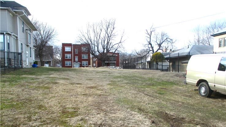 4105 Scarritt Ave, Kansas City, MO 64123