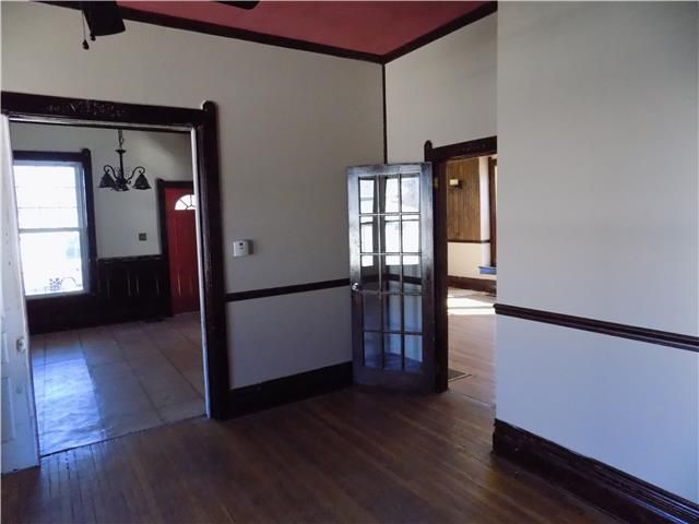 416 N College St, Richmond, MO 64085