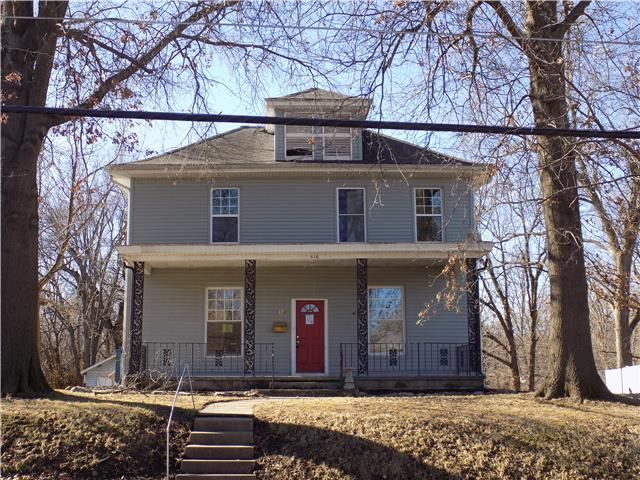 416 N College St, Richmond, MO 64085