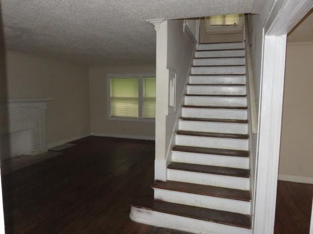 3815 E 59th Ter, Kansas City, MO 64130
