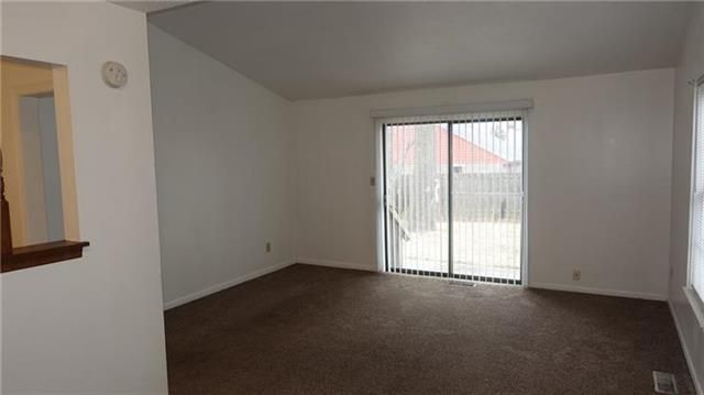 7801 Eby Ln, Overland Park, KS 66204
