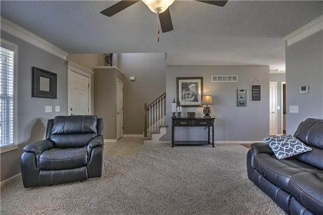9029 NE 103rd St, Kansas City, MO 64157