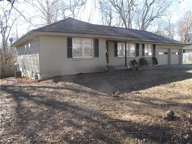 8103 E 100th Ter, Kansas City, MO 64134