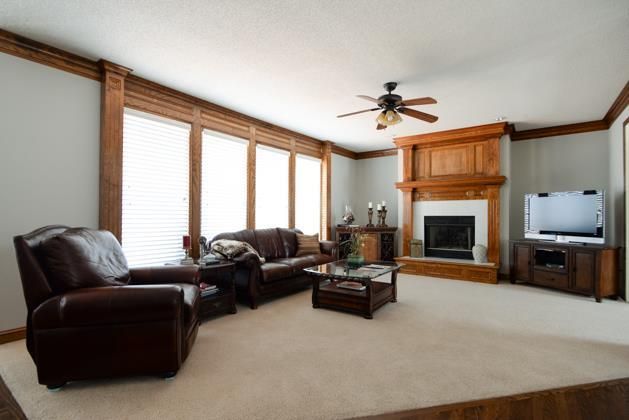 14009 Juniper St, Overland Park, KS 66224