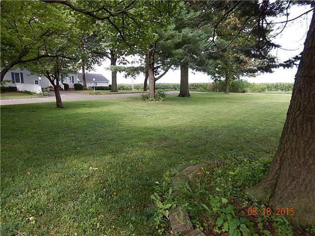 1403 Lipper Ave, Higginsville, MO 64037