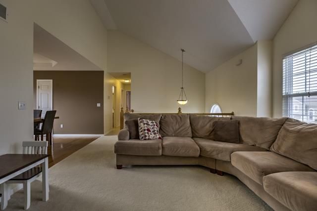 11517 N Ditzler Ave, Kansas City, MO 64157
