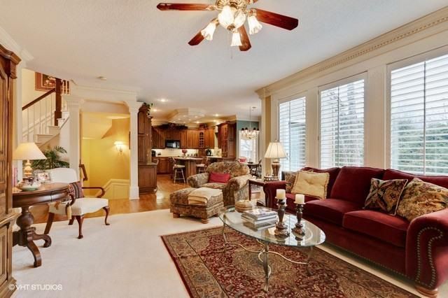 13118 Hemlock St, Overland Park, KS 66213