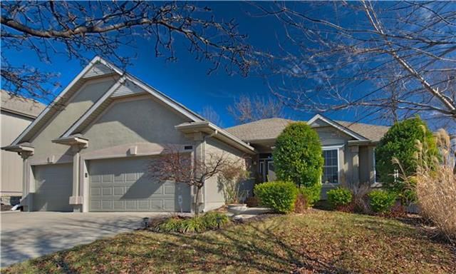 3325 S Arrowhead Dr, Independence, MO 64057